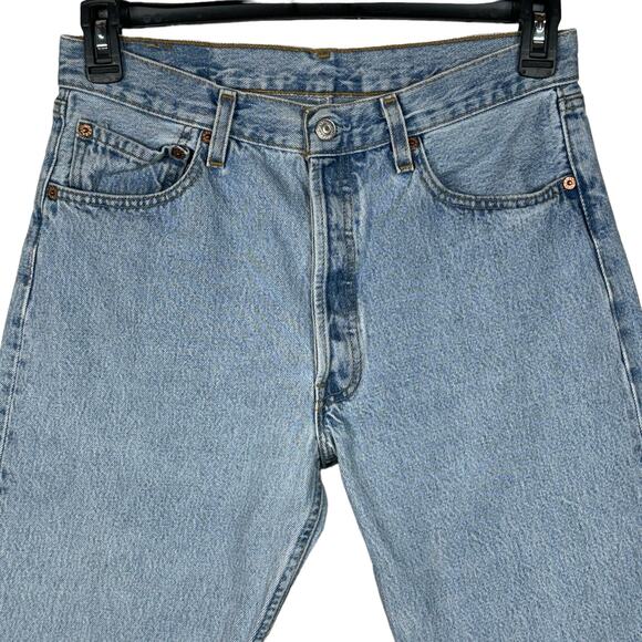 Levi’s SZ 30 Vintage Jeans Cropped Button-Fly Frayed Hem Light Wash Pockets Blue - Picture 2 of 10